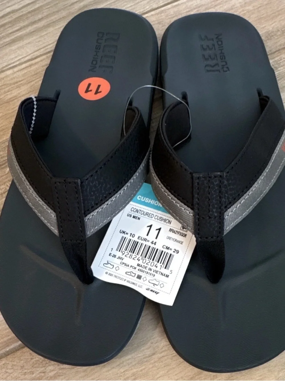 Reef Men’s Black & Gray Cushion Flip-Flops